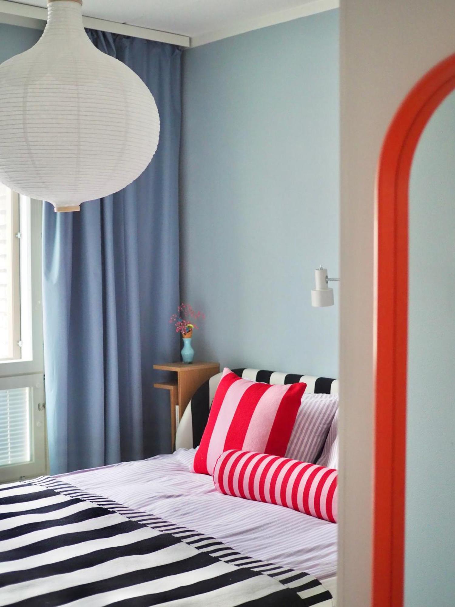 Candy-Colored Two-Room Condo With Sweet Views ヘルシンキ エクステリア 写真